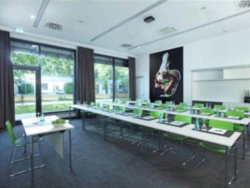 Lindner Hotel Frankfurt Sportpark, Part Of Jdv By Hyatt Frankfurt nad Mohanem Exteriér fotografie
